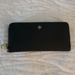 Tory Burch wallet